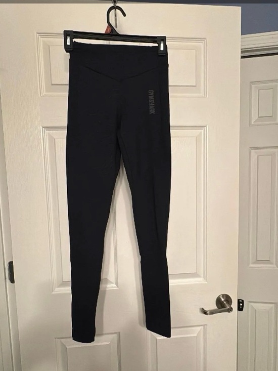 Gymshark Pants - NWOT Gymshark size small full length leggings